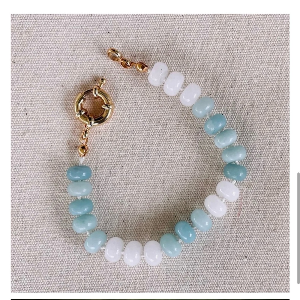 Amazonite & White Jade Beaded Ombre Hand-Knotted Bracelet 6.5" w/ Mariner Clasp